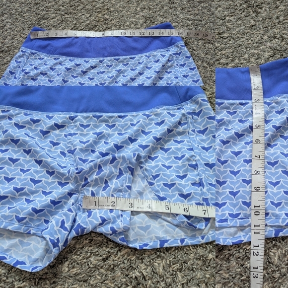 Vineyard Vines Blue Whale Tale Swim Shorts S - Picture 9 of 9